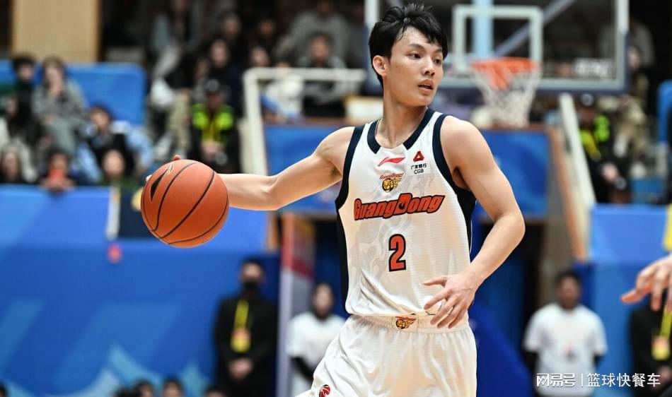 中欧体育app下载-CBA一夜缔造三大惨案！广东克星38分惨败：四川主场吞32连败！